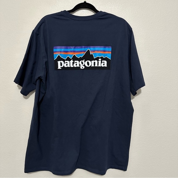 Patagonia Other - Patagonia men’s navy p-6 logo organic printed crew size XL regular fit